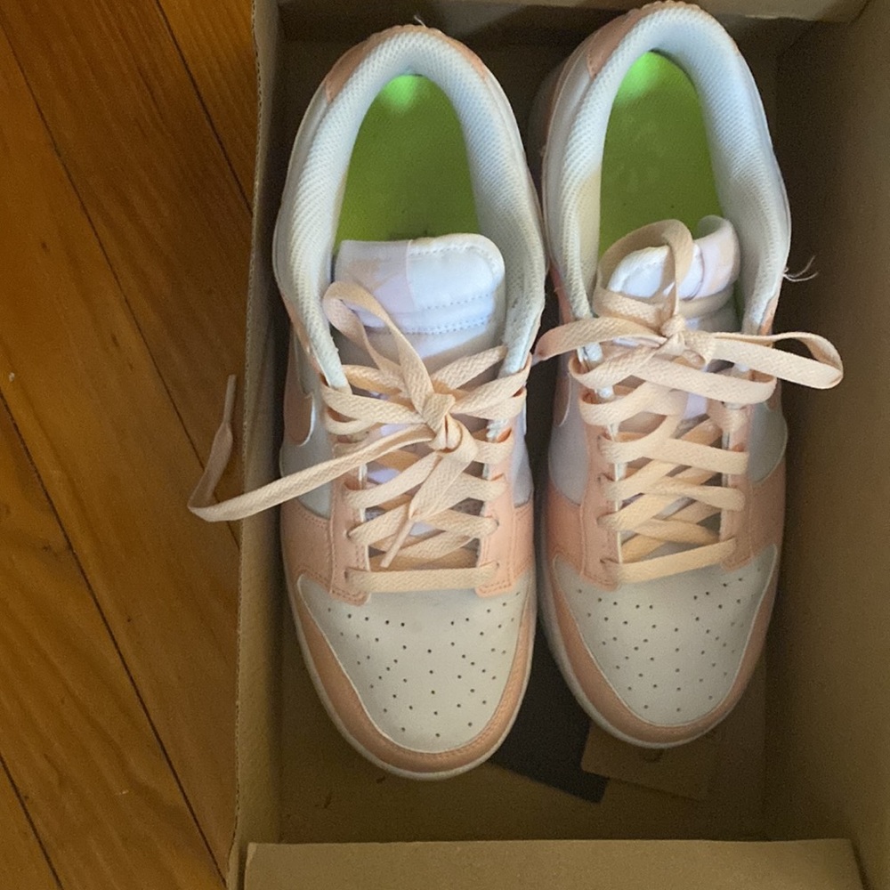 Dunk Lows - Picture 4 of 4
